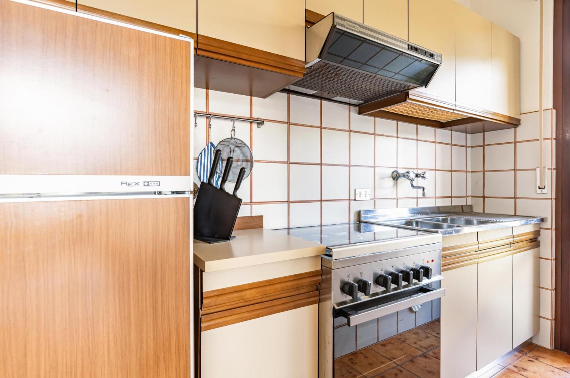 Comfy Apartment With Private Parking Near The Beach! В'яреджо Екстер'єр фото